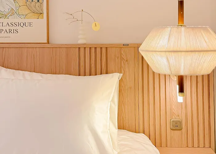 Apartment Yeoksam, Gangnam Plastic Surgery, Coex, Garosu-gil, Gangnam Wedding, Hongdae 30 Minutes, Airport Bus Seoul