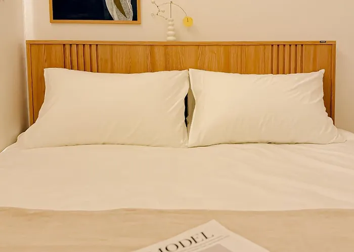 Apartment Yeoksam, Gangnam Plastic Surgery, Coex, Garosu-gil, Gangnam Wedding, Hongdae 30 Minutes, Airport Bus *