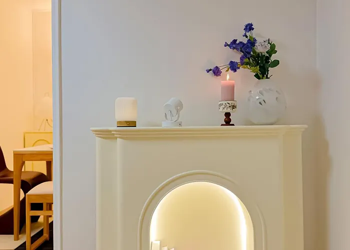 Apartment Yeoksam, Gangnam Plastic Surgery, Coex, Garosu-gil, Gangnam Wedding, Hongdae 30 Minutes, Airport Bus Seoul