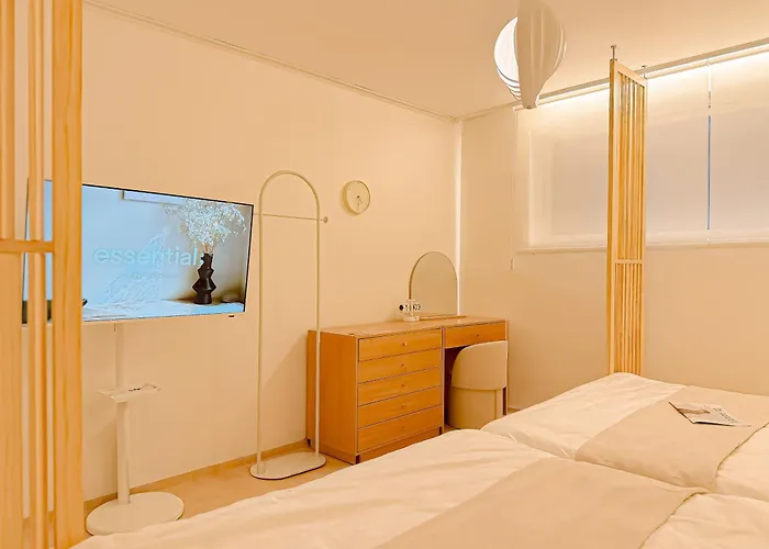 Yeoksam, Gangnam Plastic Surgery, Coex, Garosu-gil, Gangnam Wedding, Hongdae 30 Minutes, Airport Bus