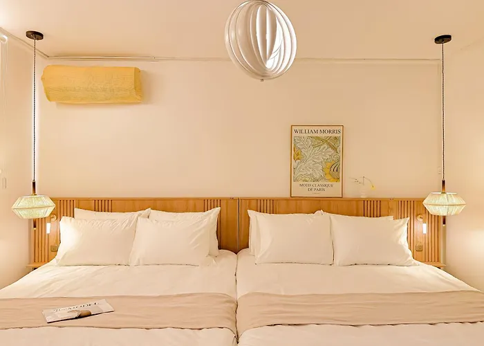 Apartment Yeoksam, Gangnam Plastic Surgery, Coex, Garosu-gil, Gangnam Wedding, Hongdae 30 Minutes, Airport Bus
